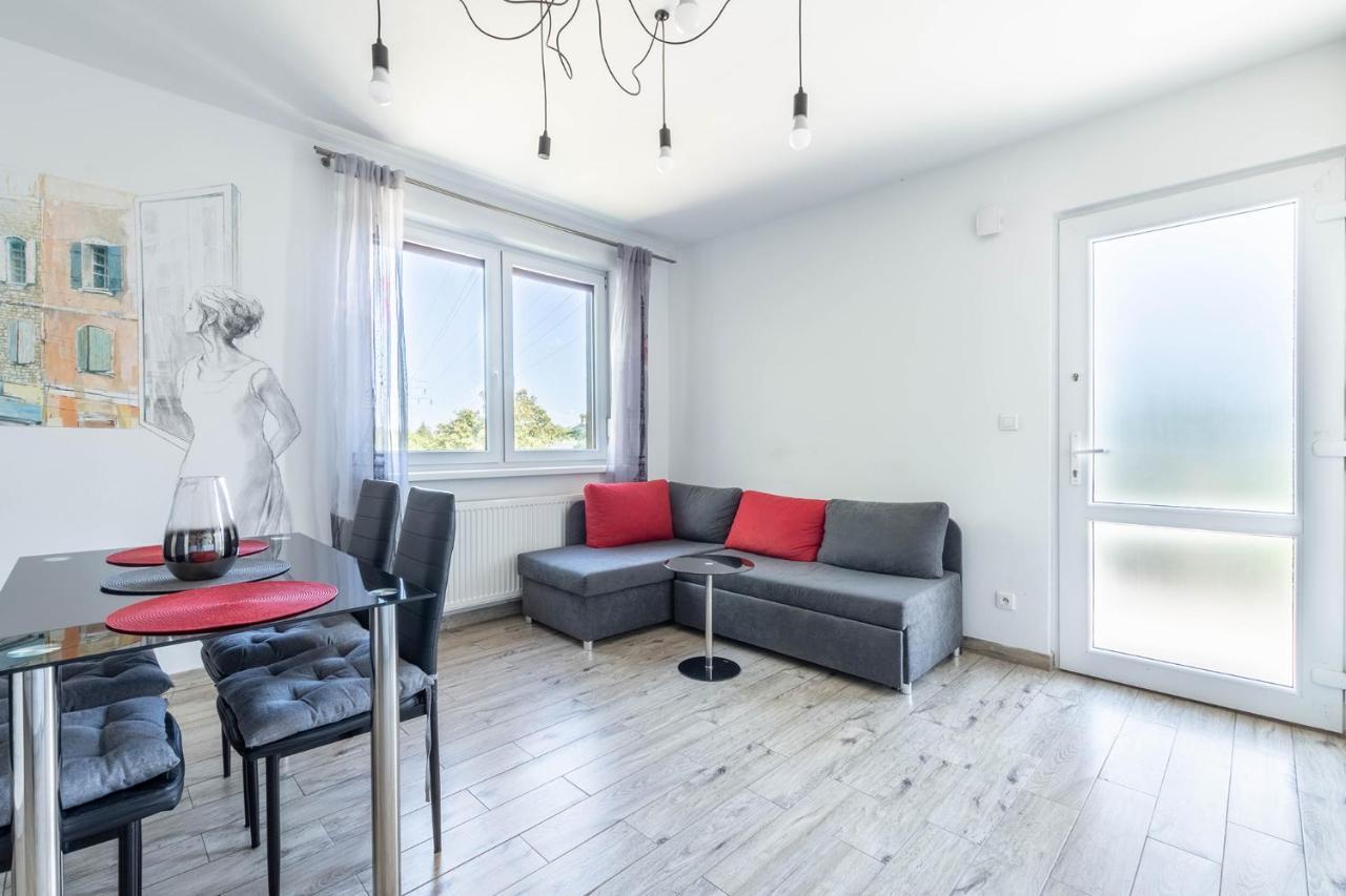 Zakatki Swiata Apartment Познан Екстериор снимка