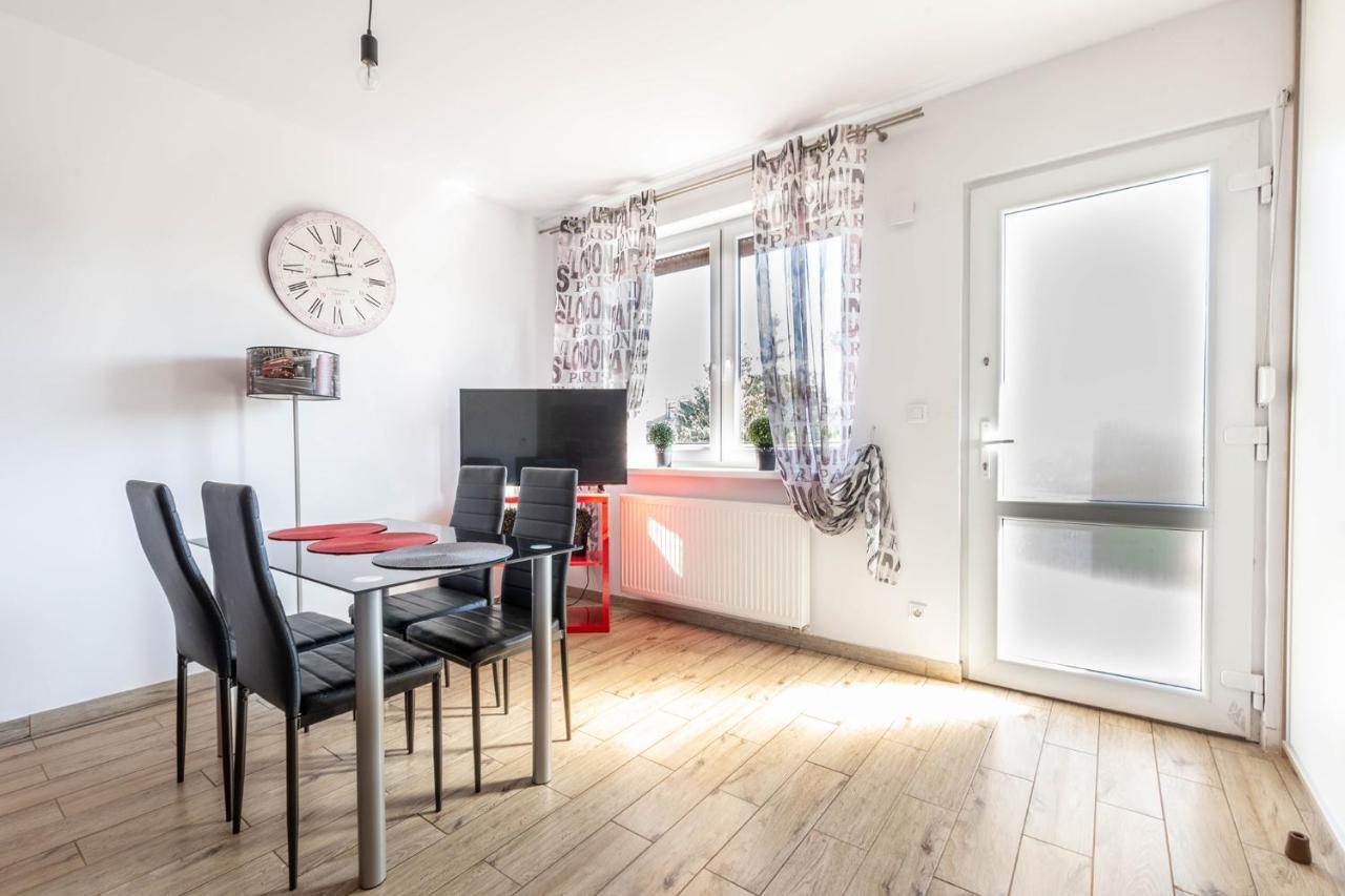 Zakatki Swiata Apartment Познан Екстериор снимка