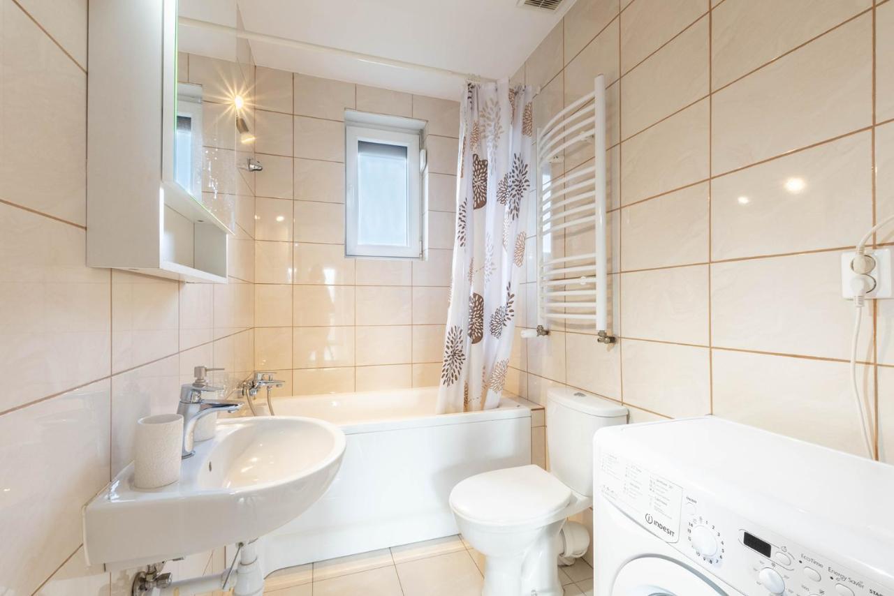 Zakatki Swiata Apartment Познан Екстериор снимка